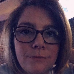 Meet your Posher, Alyson